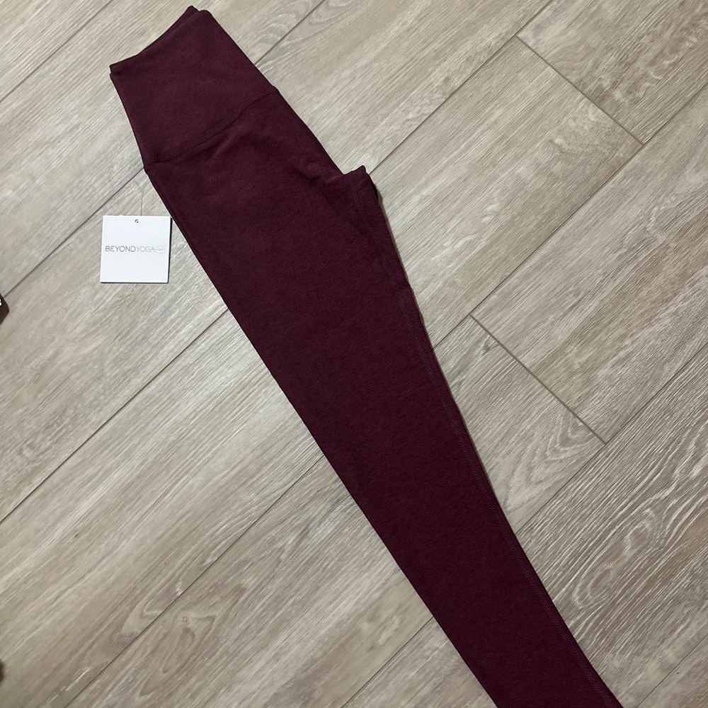 BEYONDYOGA Maroon Leggings